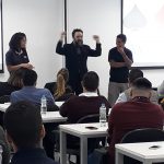 a-mc-bauchemie-trouxe-o-magico-e-palestrante-william-seven-para-realizar-uma-palestra-motivacional-3