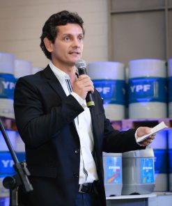 César Urnhani
