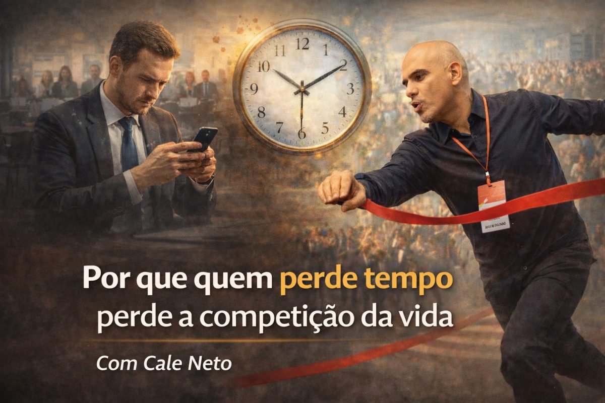 Homem distraído olhando o celular contrasta com Cale Neto cruzando a linha de chegada, simbolizando gestão do tempo, foco e competição na vida profissional.